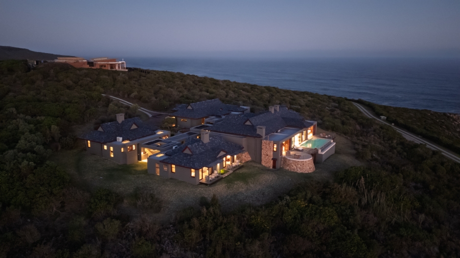 6 Bedroom Property for Sale in Pezula Private Estate Western Cape